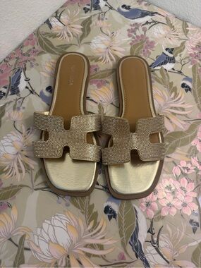 TOP Moda Gold Rhinestone Sandals